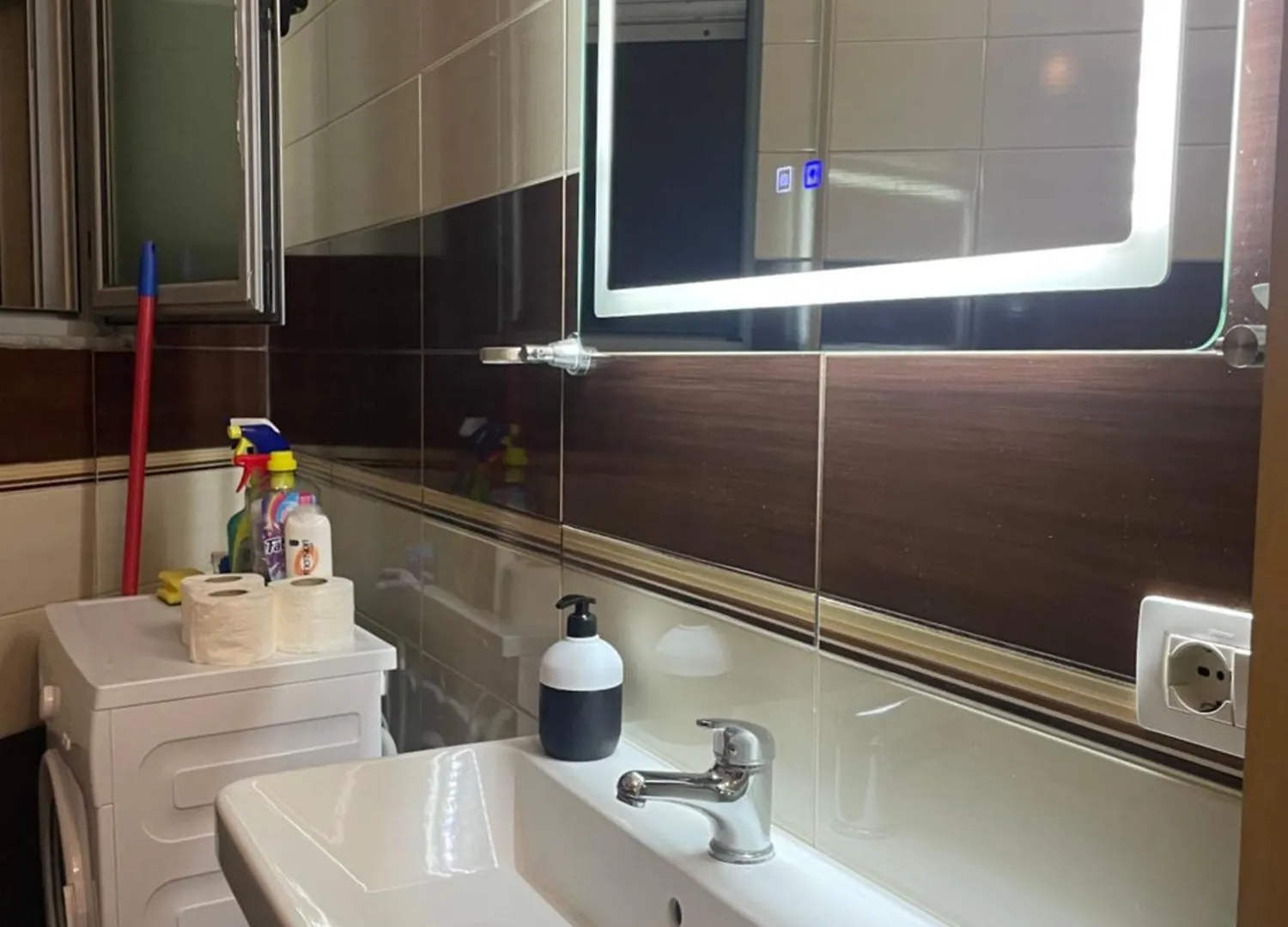Azuro Beachfront Apartment Vlore 0*,