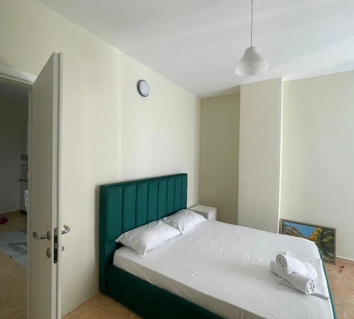 Azuro Beachfront Apartment Vlorë